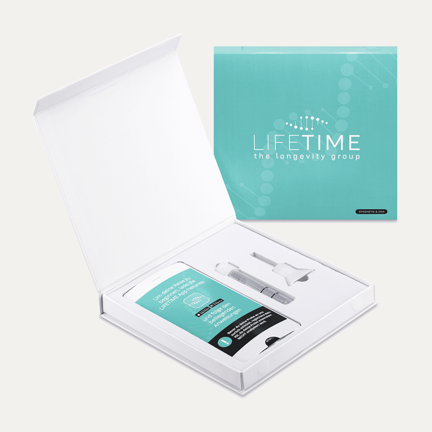 Geöffnetes AGE & DNA-Test-Kit von LIFETIME mit Speichelprobe-Röhrchen